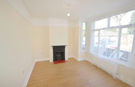 3 Bed Terraced House, Sydenham Road, CR0 - Photo 2