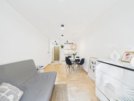 Po remoncie, z widokiem na zieleń - Os. Strusia - Zdjęcie 3