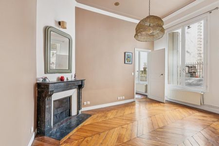 Appartement chaleureux au cœur des Halles - Photo 3