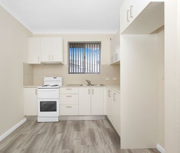 Neat two bedroom apartment in ideal location - Photo 4