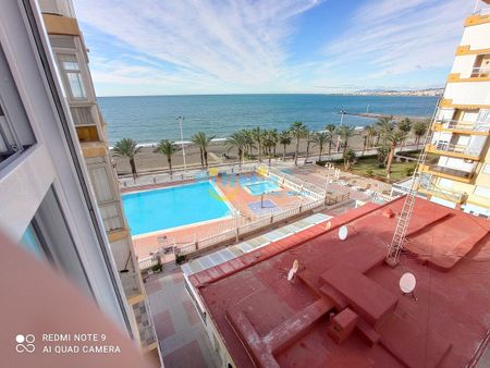 2 bedroom apartment with 1 beach line pool - Foto 2