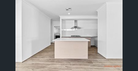 "Charming Family Home for Rent in Scenic Henley Brook Community" - Photo 3