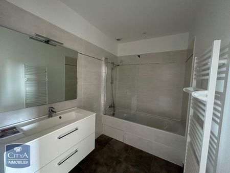 Location Appartement 4 pièces 93m² VILLEFRANCHE SUR SAONE 69400 - Photo 5