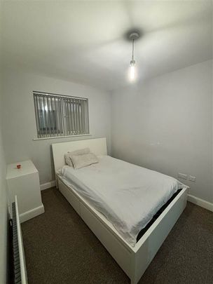 211 College Court Central, Belfast , BT1 6BF - Photo 1