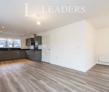 5 bedroom detached house to rent - Photo 3