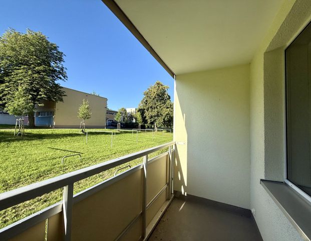 Balkon / Helle Wohnung - Photo 1