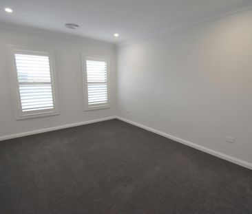 Prime Location - Stylish 2-Bedroom Unit! - Photo 3