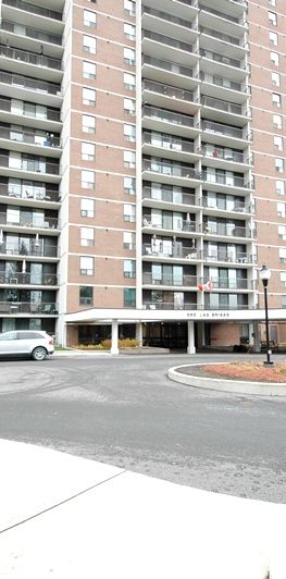 2 bedroom unit close to Cite Collegiale and Ogilvie/Bathgate - Photo 1