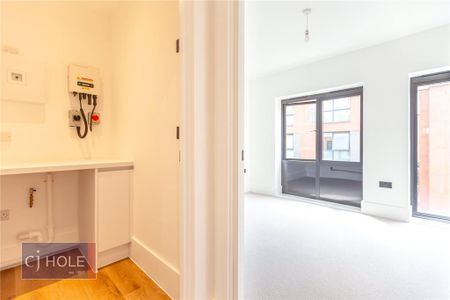 4 bedroom terraced house to rent - Photo 4