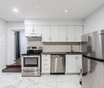 For Lease - 756 Dundas Street Unit# Main, Toronto, Ontario - Photo 2