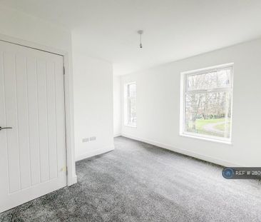 3 bedroom terraced house to rent - Photo 3