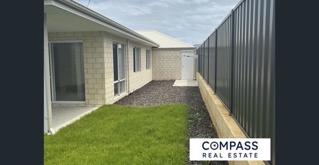 Spacious Brand New 5-Bedroom Family Home with Modern Comforts - Photo 1