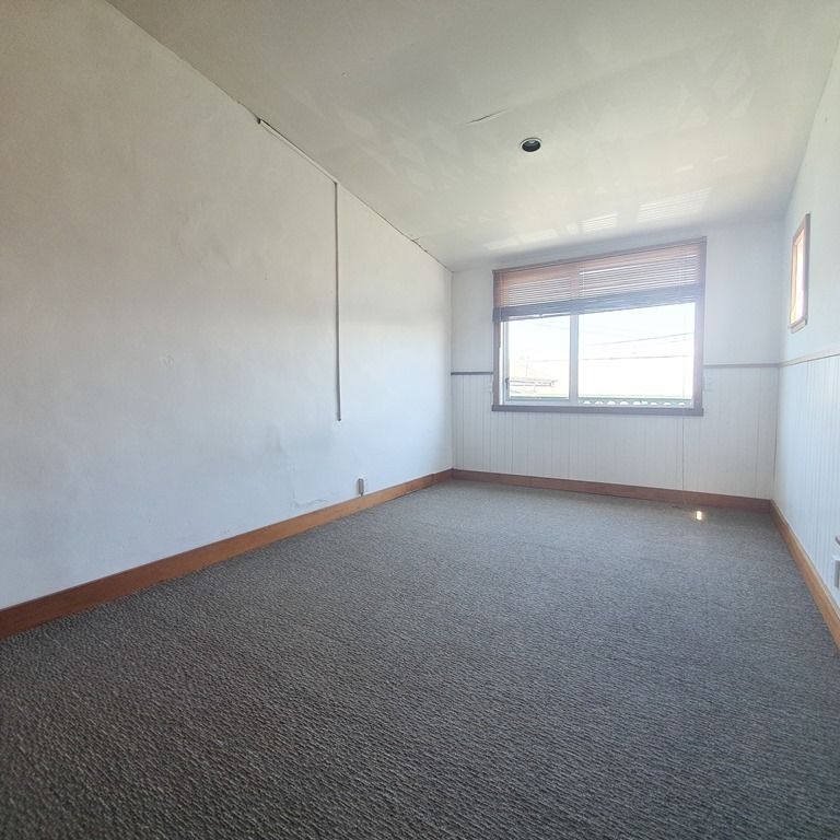 2 Bedroom Upper Unit in Onehunga - Photo 1