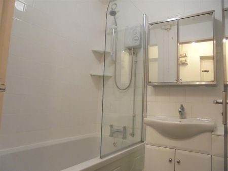 Chantrell Court, Leeds, LS2 7HA - Photo 3