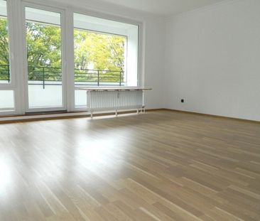 SENIORENGERECHT MIT FAHRSTUHL, helle 3-Zimmer-Wohnung mit neuwertig... - Photo 1