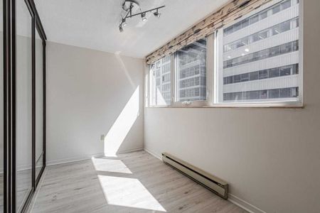 For Lease - 360 Bloor Street Unit# 910, Toronto, Ontario - Photo 4