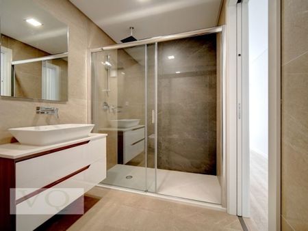 2 room luxury Apartment for rent in Cascais, Portugal - Photo 2