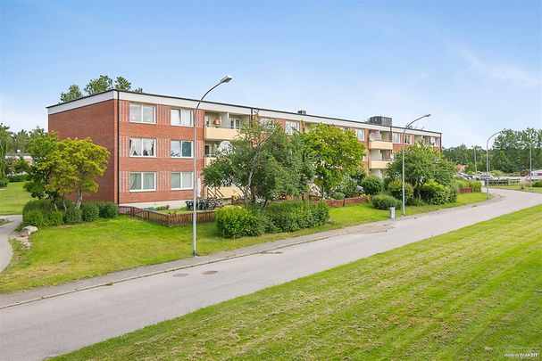 Eddavägen 13 B - Foto 1