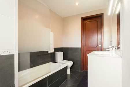 Rua de Moalde, São Mamede de Infesta, Porto District 4465-208 - Photo 5