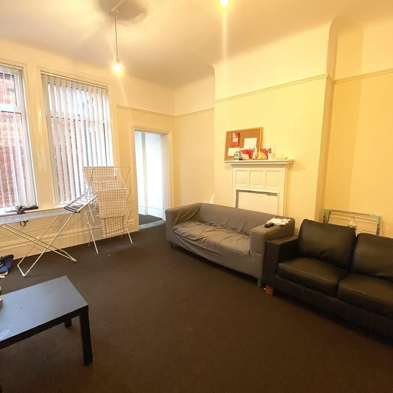 4 bedroom apartment to rent - Photo 1