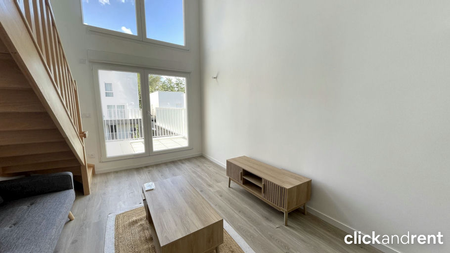 Superbe T4 en Duplex Meublé avec Terrasses et Parking – Lille (59160) - Photo 2