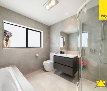 Modern Living in the Heart of Te Atatu South - Photo 5