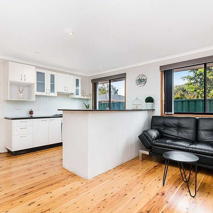 Single Level Residence in Prime Location! - Photo 1