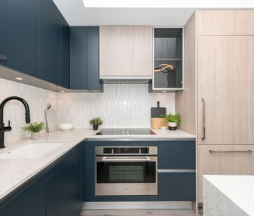 For Lease - 3020 Trailside Drive Unit# TH 132, Oakville, Ontario - Photo 6