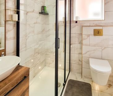 Room in a Shared House, Clarence Road, M13 - Photo 1