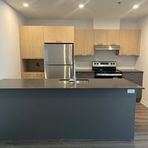 2 CH - 1 SDB - Terrebonne - $2,020 /mo - Photo 3