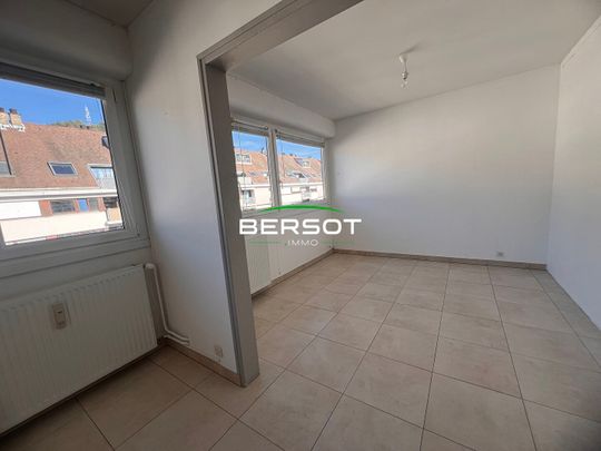 T3 de près de 80m² au centre Ville avec balcon, garage et cave - Photo 1