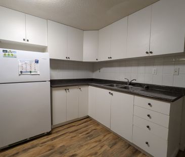 For Lease - 6053 Leeside Crescent Unit# BSMT, Mississauga, Ontario - Photo 6