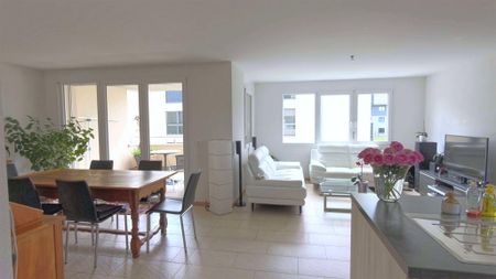 3.5 Zimmer, 90 m², 1. Stock - Photo 2