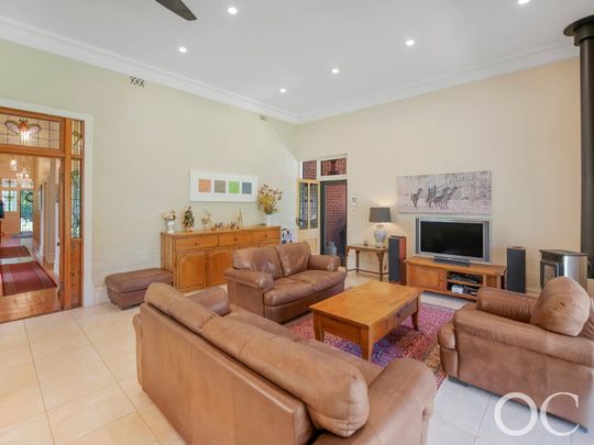 Open the Door to Timeless Elegance - Photo 1