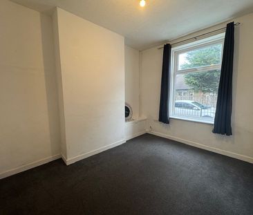 Emma Street - Photo 4