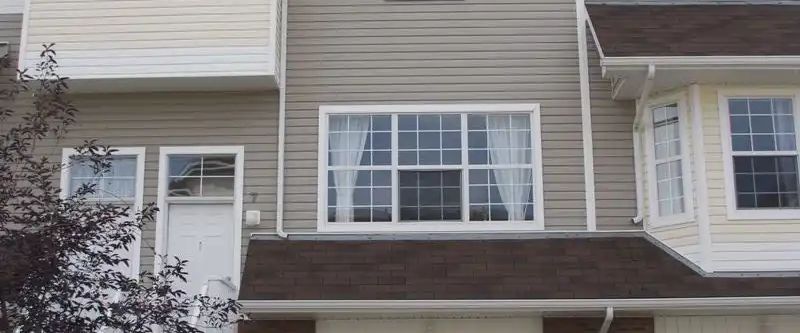 Tuscany Townhouse 3 Bedrooms for rent near LRT — 3 Bedrooms+ Den Townhouse - Photo 1