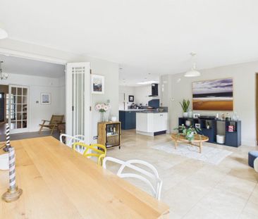 5 bedroom detached house to rent - Photo 3