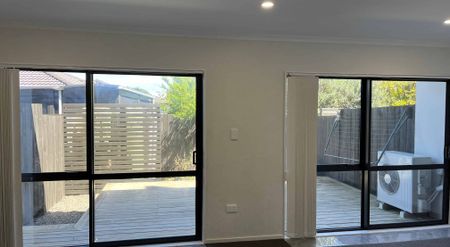 Mangere East, as new 4-bedroom townhouse - Photo 4