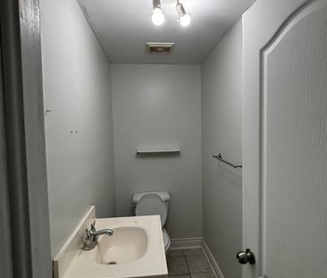 For Lease - 20 Whiteface Crescent, Brampton, Ontario - Photo 4