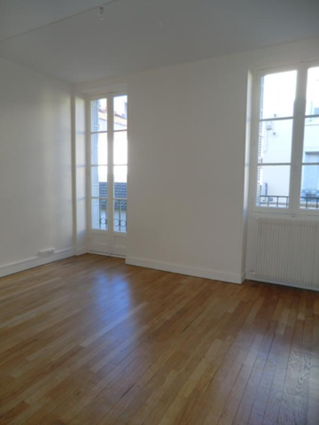 Location Appartement 2 pièces 34m² CHALON SUR SAONE 71100 - Photo 3