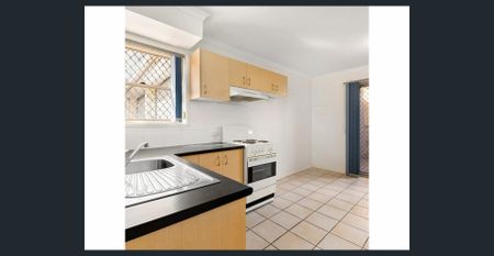 Modern and Convenient Townhouse - Photo 4