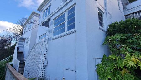 Fully refurbished - new kitchen & bathroom - Photo 2