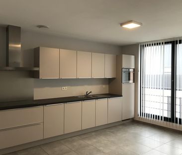 Ruim appartement met terras in het centrum van Tessenderlo - Photo 4