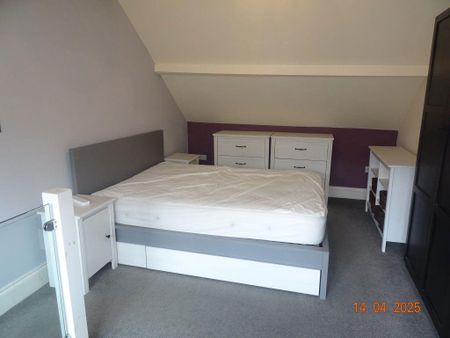3 bedroom terraced house to rent - Photo 5