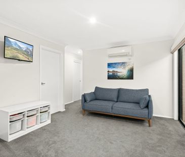 Modern 3 Bedroom Home in Popular Location - Photo 2