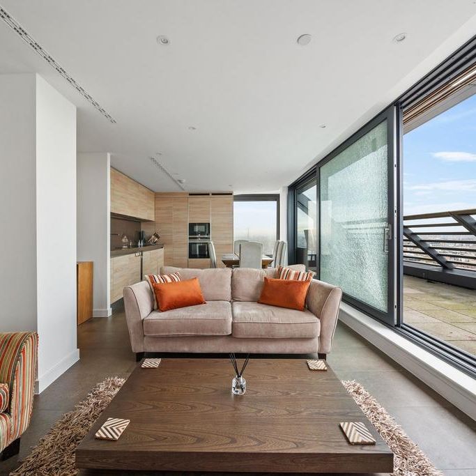 3 bedroom apartment to rent - Photo 1
