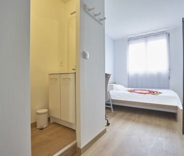CHEVIGNE Roommate 4 Bedrooms at Reims - Photo 6