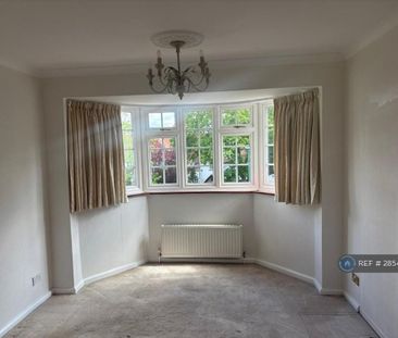 3 bedroom semi-detached house to rent - Photo 4