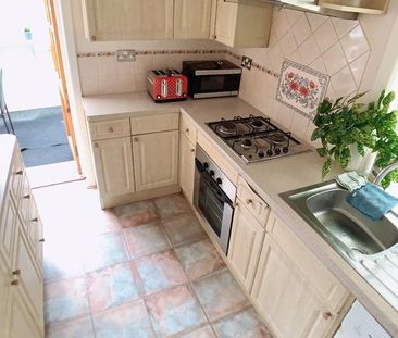 Room in a Shared House, Broadlands Road, SO17 - Photo 1