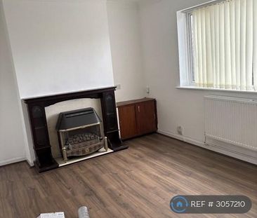 3 bedroom end of terrace house to rent - Photo 1